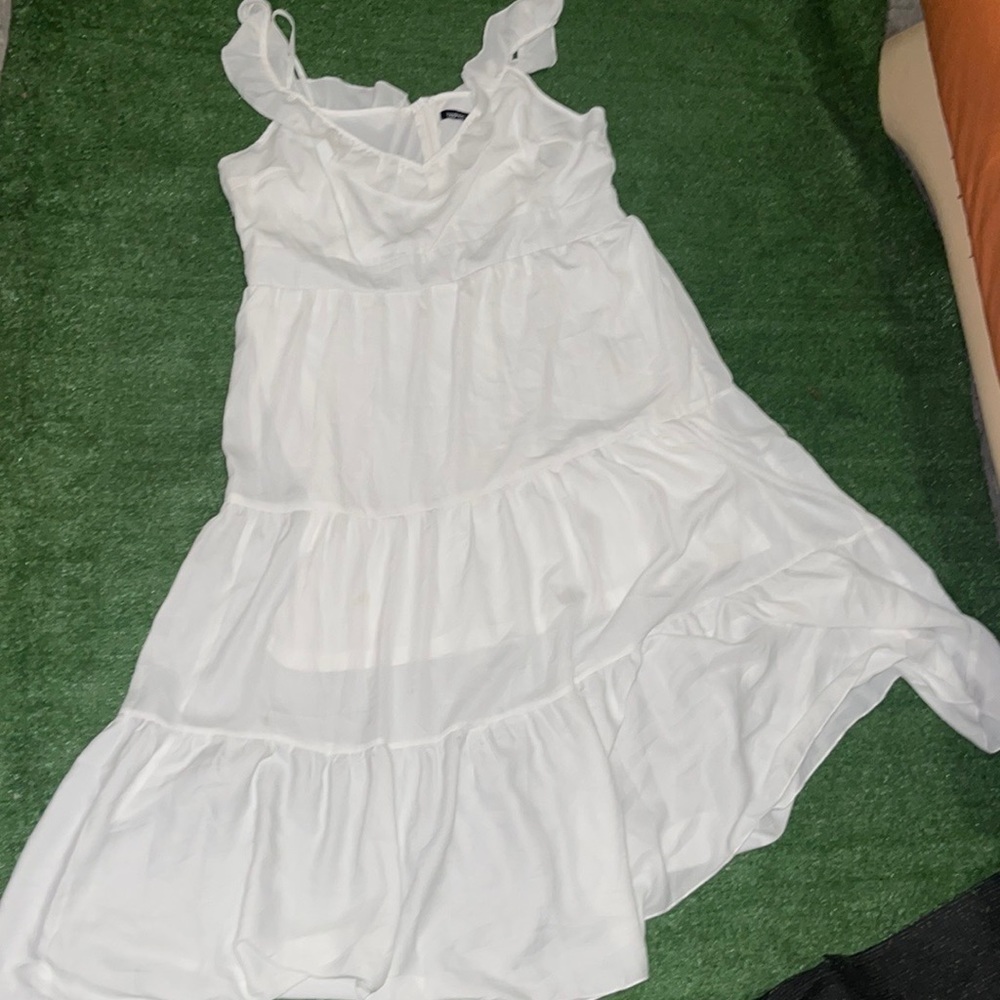 Boohoo Plus Size White Tiered MIDI/Maxi Dress